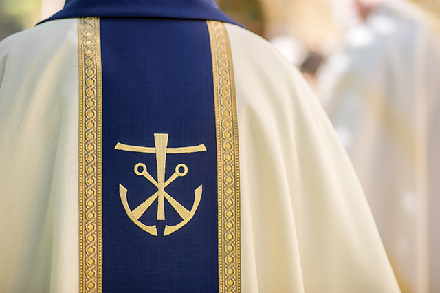 Vision 2016 Tomshack-Holy cross Contemplate the cross Cross of Congregation of Holy Cross, US Province