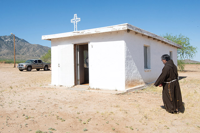 Vision 2021 Schuck Scheiber 4 A day in the life of a Franciscan missionary Father Ponchie Vásquez, O.F.M. arrives at St. Joseph’s Church in Pan Tak, Arizona.